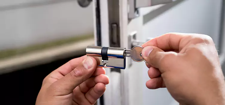 Emergency Locksmith for House Milton