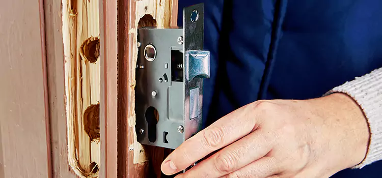 Garage Door Lock Replacement Milton